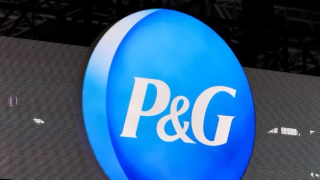 Envase de pasta de dientes se modifica por preocupaciones sobre el flúor