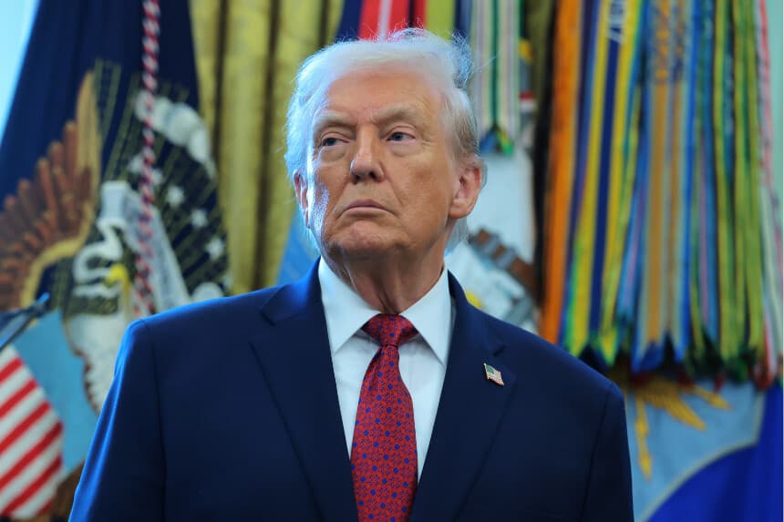 El presidente de los Estados Unidos, Donald Trump, en el Despacho Oval de la Casa Blanca el 15 de diciembre de 2025 en Washington, D.C. (Anna Moneymaker/Getty Images)