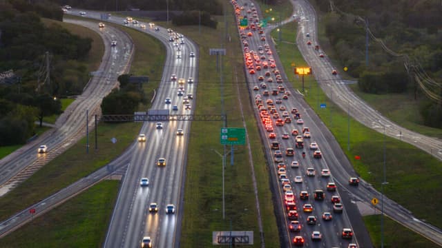 Más del 50 % de licencias de conducción de Carolina del Norte expedidas a extranjeros son ilegales: Duffy