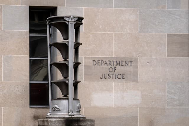 El edificio del Departamento de Justicia en Washington el 7 de agosto de 2025. (Madalina Kilroy/The Epoch Times)