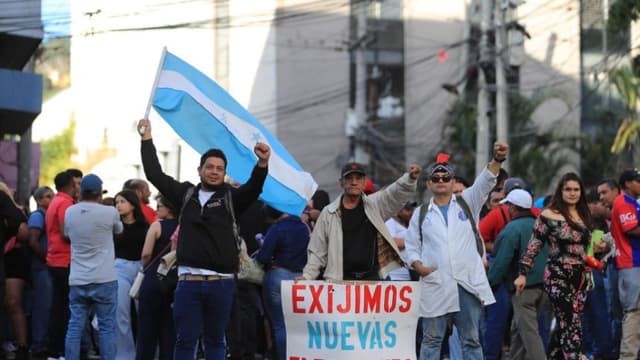 Nueve países latinoamericanos y Reino Unido rechazan recuento presidencial en Honduras