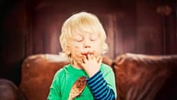 Ciertos alimentos pueden agravar los síntomas del TDAH: 5 formas de ayudar