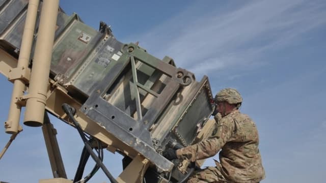 Ejército estadounidense abre nueva célula de coordinación de defensa aérea en Catar