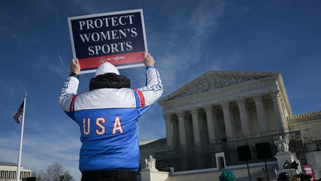 Corte Suprema se inclinaría por seguir prohibición estatal que varones practiquen deportes femeninos