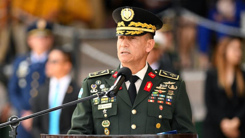 Jefe de Fuerzas Armadas de Honduras dice que transición presidencial estará garantizada el 27 de enero