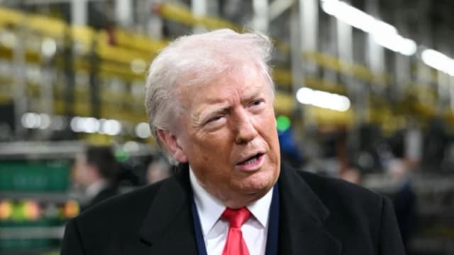 Trump dice que el control estadounidense de Groenlandia fortalecería a la OTAN