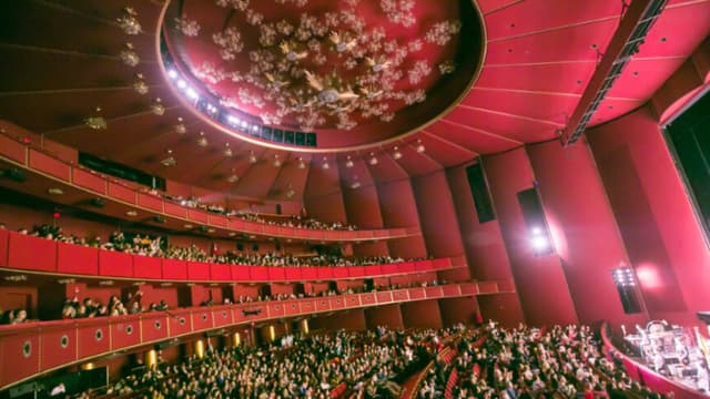 Mujer China dice que Shen Yun transmite la esencia del espíritu chino