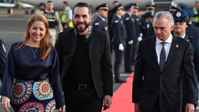 Bukele llega a Costa Rica para colocar la primera piedra de megacárcel inspirada en la de El Salvador