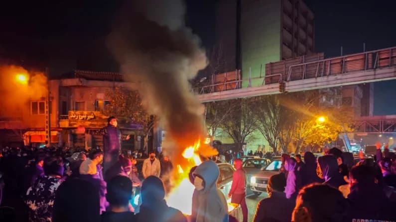 Relaciones Exteriores de Irán asegura que no hay planes de ahorcar a los manifestantes