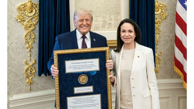 María Corina Machado dice que le entregó a Trump su medalla del Premio Nobel de la Paz