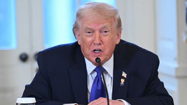 Trump advierte que impondrá aranceles a países que no apoyen plan en Groenlandia