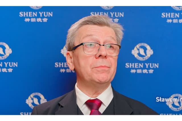 El doctor Sławomir Roguszewski vio el espectáculo de Shen Yun en Polonia, el 10 de enero. (Cortesía de NTD)
