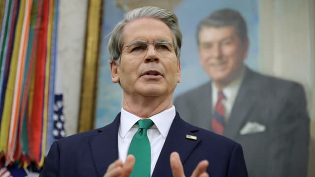 Funcionario de EE. UU. descarta que la UE venda bonos del Tesoro por amenazas de Trump sobre Groenlandia