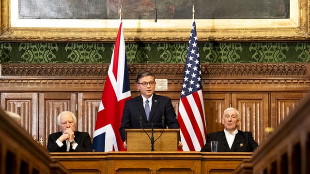 Presidente de la Cámara baja de EE. UU. advierte sobre amenazas a la seguridad por parte de China y Rusia