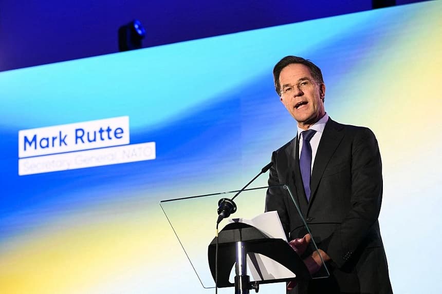 El secretario general de la OTAN, Mark Rutte, pronuncia un discurso inaugural en el Foro Global Europe 2026 de Renew Europe, titulado "La libertad a la ofensiva: luchando por una Europa segura", en el Parlamento Europeo, en Bruselas, el 13 de enero de 2026. (NICOLAS TUCAT / AFP a través de Getty Images)