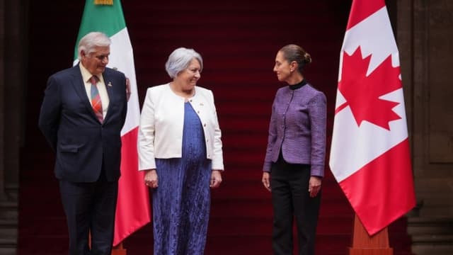 La gobernadora General de Canadá, Mary Simon, fue recibida por la presidenta Claudia Sheinbaum en Palacio Nacional el 20 de enero en la Ciudad de México, México. (Presidencia de México)
