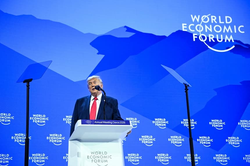 El presidente de los Estados Unidos, Donald Trump, pronuncia un discurso especial durante la reunión anual del Foro Económico Mundial (FEM) en Davos el 21 de enero de 2026. El Foro Económico Mundial se celebra en Davos del 19 al 23 de enero de 2026. (Mandel NGAN / AFP a través de Getty Images)
