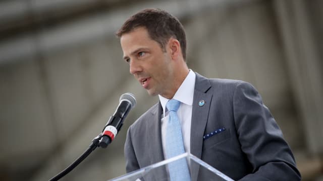 Administración Trump acelera permisos de minería en aguas internacionales