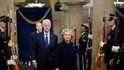 Legisladores estadounidenses votan acusar de desacato a los Clinton en investigación de Jeffrey Epstein