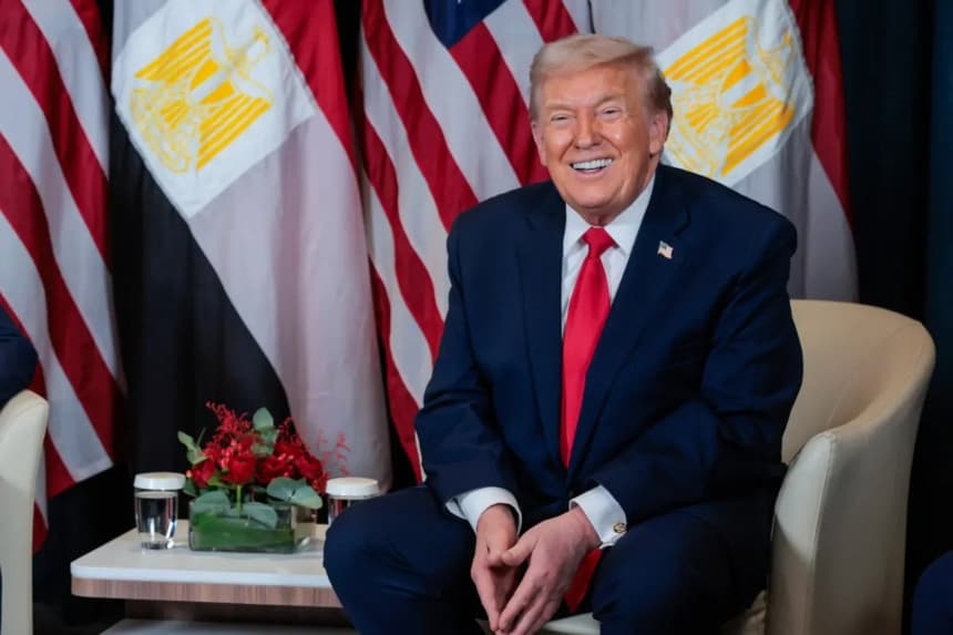 El presidente Donald Trump asiste a una reunión bilateral al margen de la reunión anual del Foro Económico Mundial (FEM) en Davos, Suiza, el 21 de enero de 2026. (Chip Somodevilla/Getty Images)