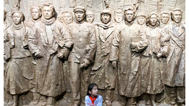 Descenso de la natalidad en China indica una crisis estructural cada vez más profunda, según analistas