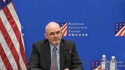 EE. UU. apoya industria de defensa de Taiwán ante agresión de China, dice enviado estadounidense