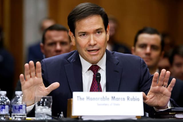 El secretario de Estado de EE. UU., Marco Rubio, testifica durante una audiencia del Comité de Relaciones Exteriores del Senado en el edificio Dirksen del Senado, en Capitol Hill, el 28 de enero de 2026, en Washington, D.C. (Chip Somodevilla/Getty Images)