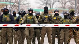 Trump comparte un video que muestra un enfrentamiento violento anterior entre Pretti y agentes federales