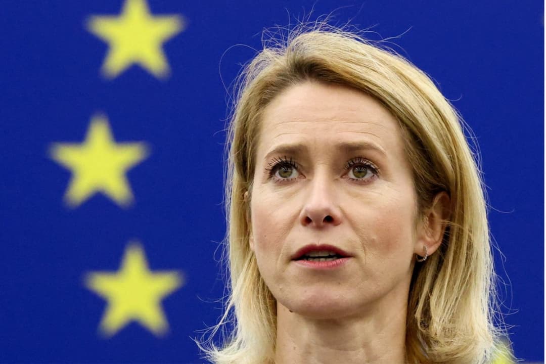 La jefa de política exterior de la Unión Europea, Kaja Kallas, se dirige al Parlamento Europeo en Estrasburgo, Francia, el 20 de enero de 2026. (Yves Herman/Reuters)
