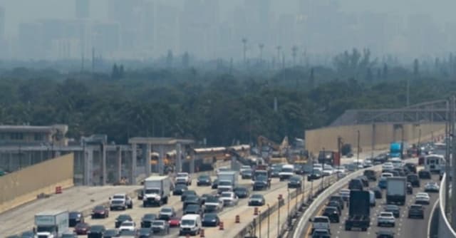 Florida afirma que los exámenes para obtener el permiso de conducir solo se realizarán en inglés