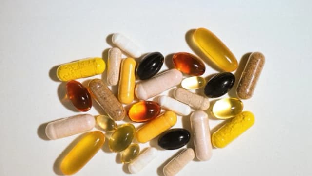 8 suplementos esenciales para la salud intestinal y cómo usarlos, según expertos