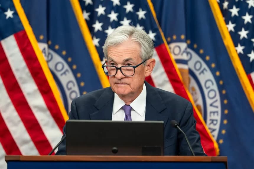 El presidente de la Reserva Federal, Jerome Powell, habla en una rueda de prensa tras la reunión del Comité Federal de Mercado Abierto (FOMC) en Washington, el 29 de octubre de 2025. (Madalina Kilroy/The Epoch Times)