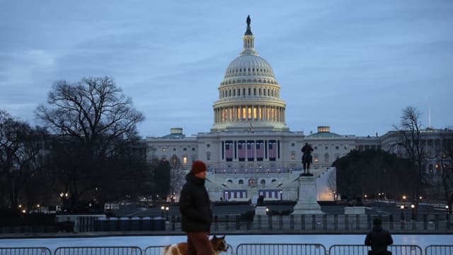 El Congreso de EE. UU. sigue negociando fondos para Seguridad Nacional en medio de desacuerdos