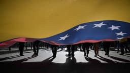 Aun sin Maduro, Venezuela sigue siendo una base de operaciones para adversarios de EE. UU.: Experta en seguridad