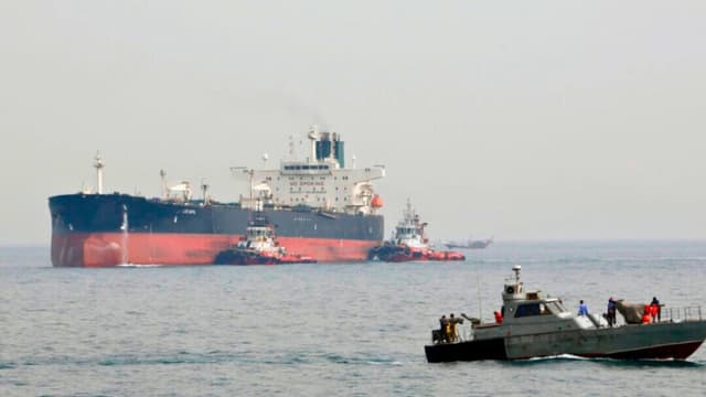 Fuerzas iraníes incautan dos buques de combustible en el Golfo Pérsico, según medios estatales