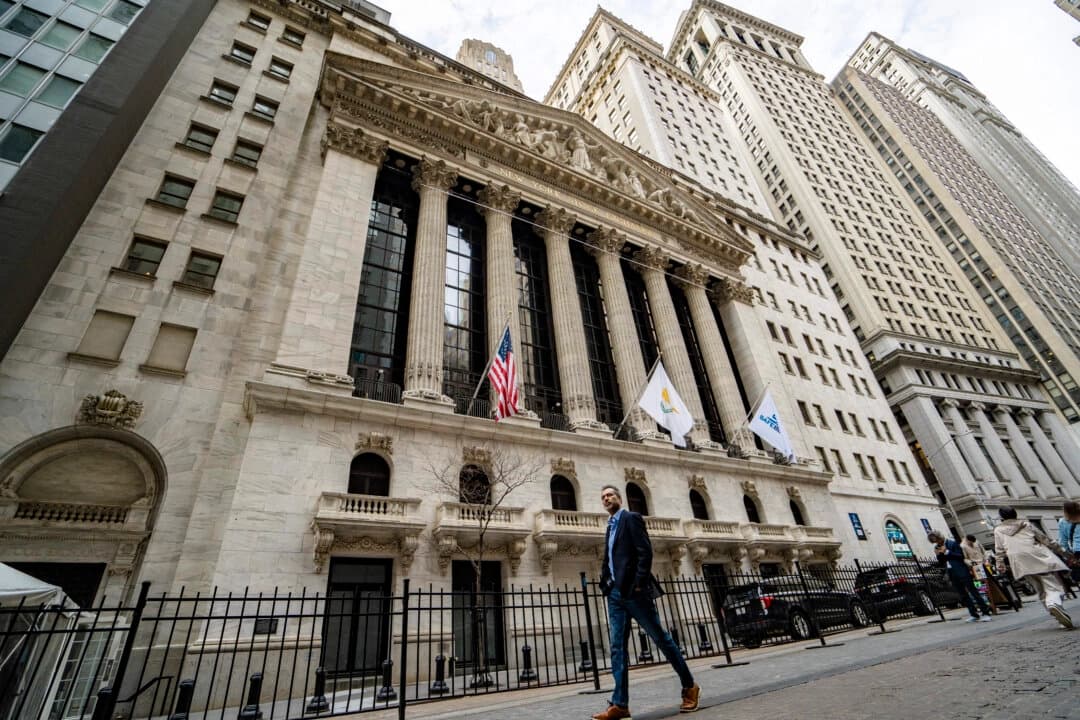 La Bolsa de Nueva York el 4 de abril de 2025. (Samira Bouaou/The Epoch Times)