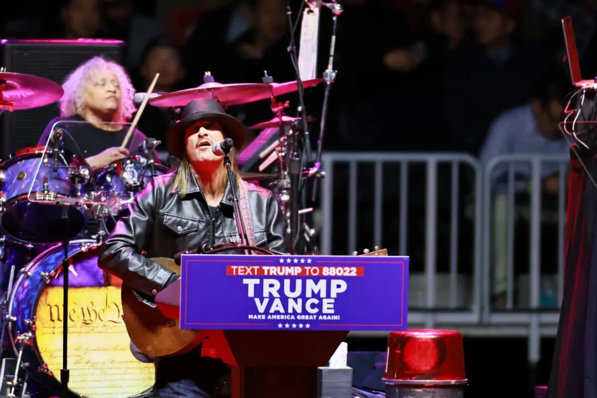 Kid Rock actúa en el mitin "Make America Great Again Victory Rally" en el Capital One Arena de Washington el 19 de enero de 2025. (John Fredricks/The Epoch Times)