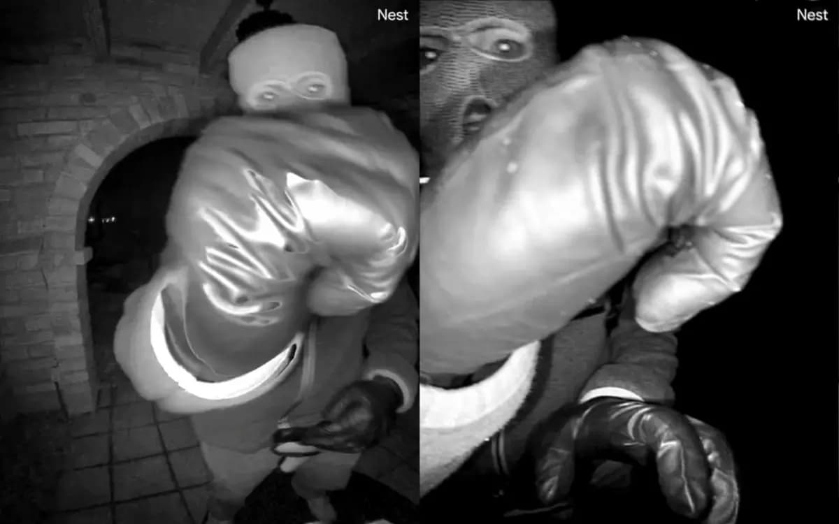 Una combinación de imágenes de vídeo muestra a una persona enmascarada fuera de la casa de Nancy Guthrie en Catalina Foothills, Arizona. (FBI a través de The Epoch Times)
