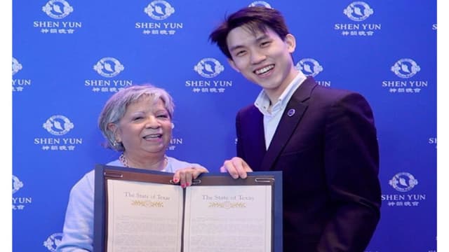Shen Yun "es una visita obligada", dice directora del distrito de Texas