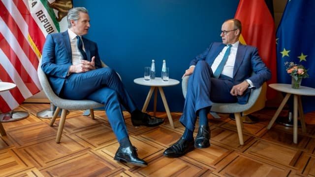 El gobernador de California, Gavin Newsom (izq.), y el canciller alemán, Friedrich Merz, se reúnen en la Conferencia de Seguridad de Múnich 2026 para debatir la alianza estratégica entre California y Alemania. (Cortesía de la Oficina de Prensa del gobernador Newsom)