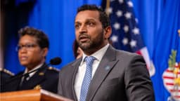 Director del FBI, Kash Patel, dice que la agencia descubrió fuentes de financiación de Antifa