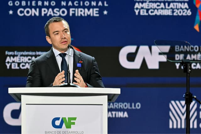 El presidente de Ecuador, Daniel Noboa, habla durante la inauguración del Foro Económico Internacional de América Latina y el Caribe en el Centro de Convenciones de Panamá, en la ciudad de Panamá, el 28 de enero de 2026. (Martin BERNETTI / AFP vía Getty Images)