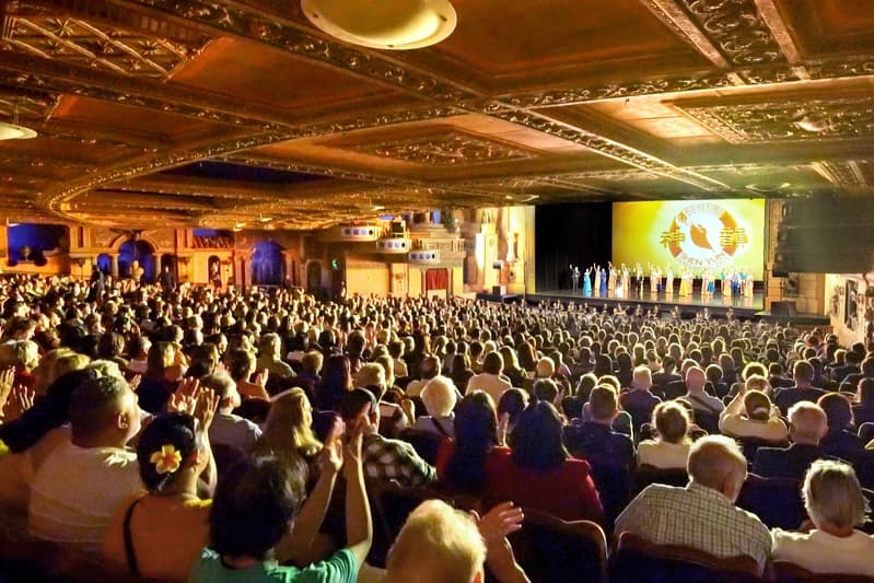 Decimotercera actuación de Shen Yun Global Performing Arts en el Teatro Capitol de Sídney, Australia, el 9 de marzo de 2025. (Lu Ming/The Epoch Times)