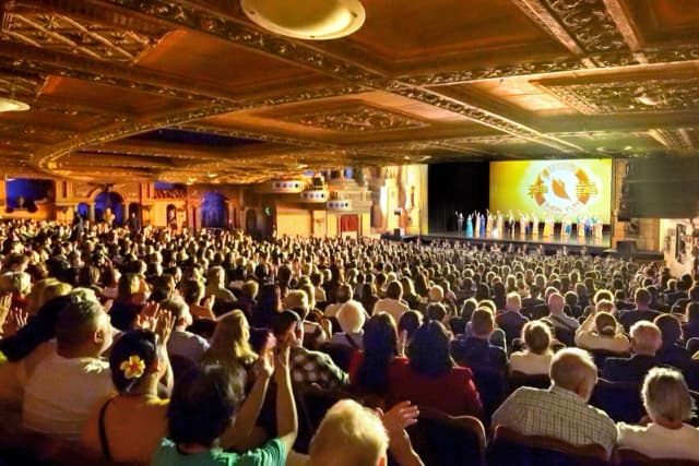 Decimotercera actuación de Shen Yun Global Performing Arts en el Teatro Capitol de Sídney, Australia, el 9 de marzo de 2025. (Lu Ming/The Epoch Times)