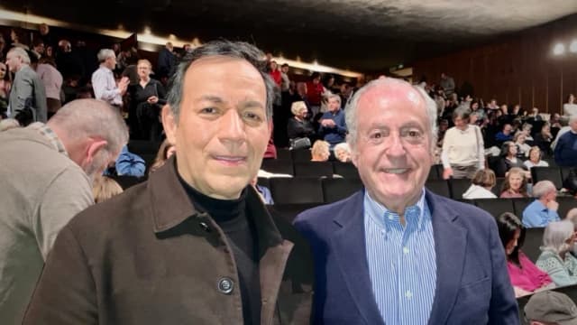 Reconocido pintor elogia a Shen Yun como "impecable" tras su actuación en España