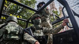 Incautan más de 100,000 pastillas de fentanilo abandonadas en motocicleta en Sinaloa