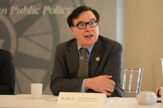 Charles Burton, experto en China y exdiplomático canadiense, en una foto de archivo. (Jonathan Ren/The Epoch Times)