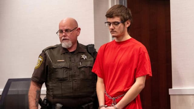 Hombre que mató a sus padres para financiar intento de asesinato a Trump es condenado a cadena perpetua