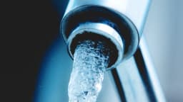 ¿Su agua potable le pone en riesgo de padecer Parkinson?