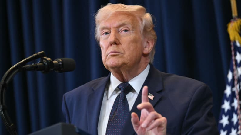 Trump dice que recibió 100 millones de Barriles de petróleo de Venezuela y recibirá otros 100 millones